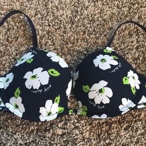 New Without Tags Gilly Hicks Push ‘Em Up Bra